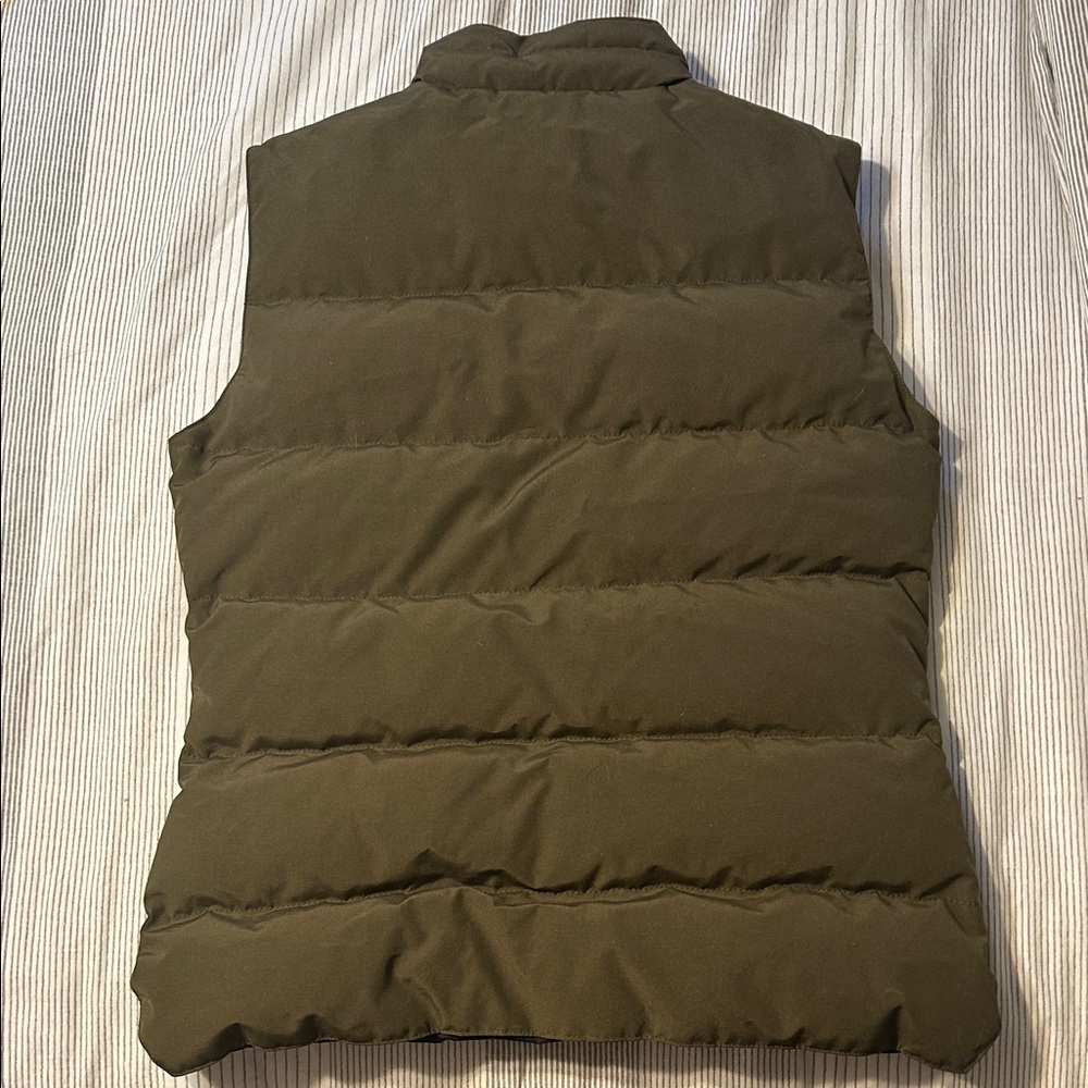 Canada Goose Women’s Khaki Puffer Vest - Picture 3 of 4